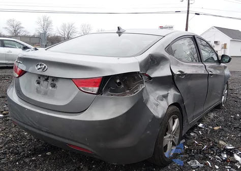 2012 Hyundai Elantra Gls (Ulsan Plant) z USA, uszkodzony, nr VIN KMHDH4AE4CU185948